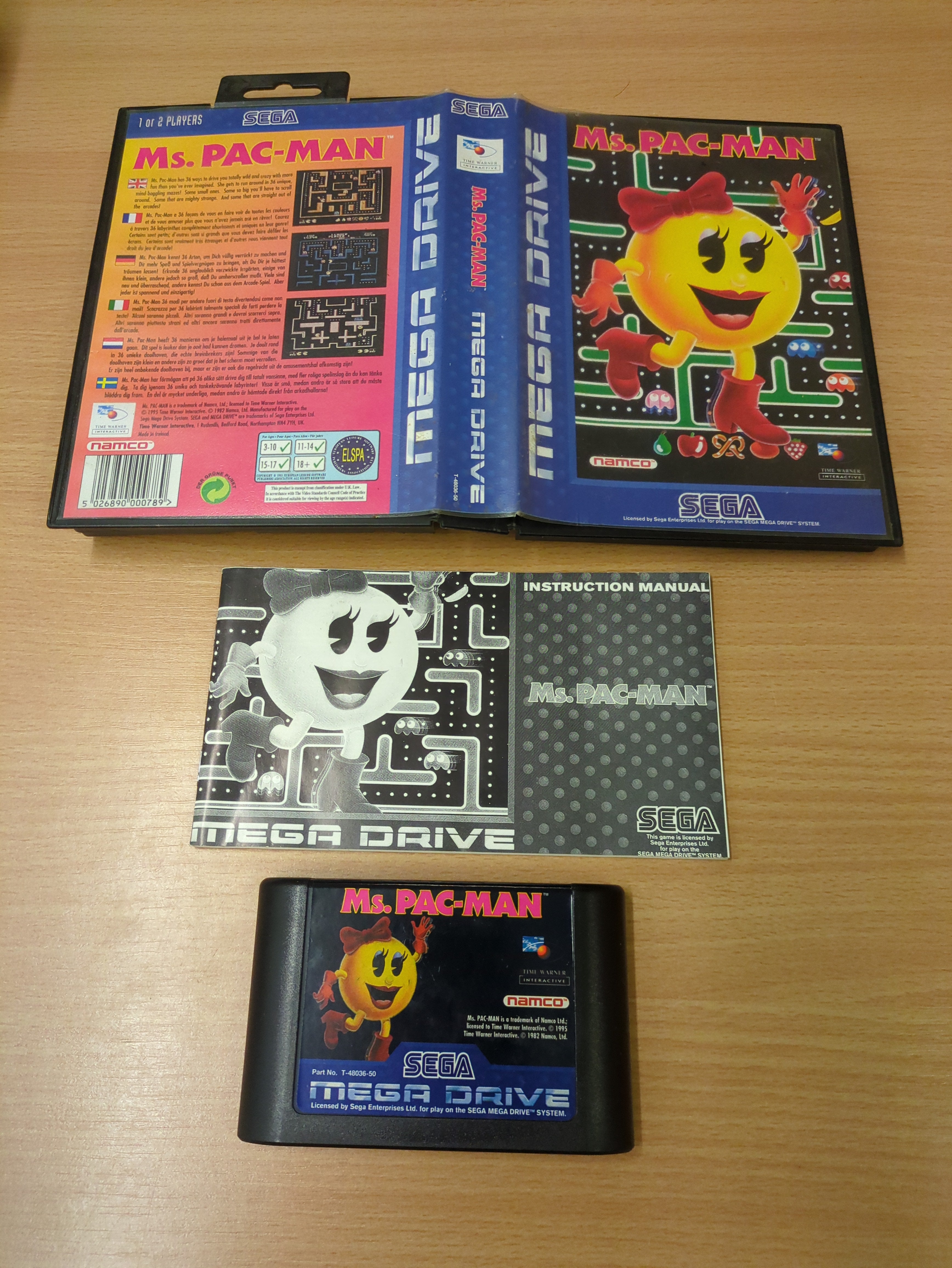 Ms Pac Man Sega Mega Drive game complete Ms Pac Man Sega Mega Drive game complete